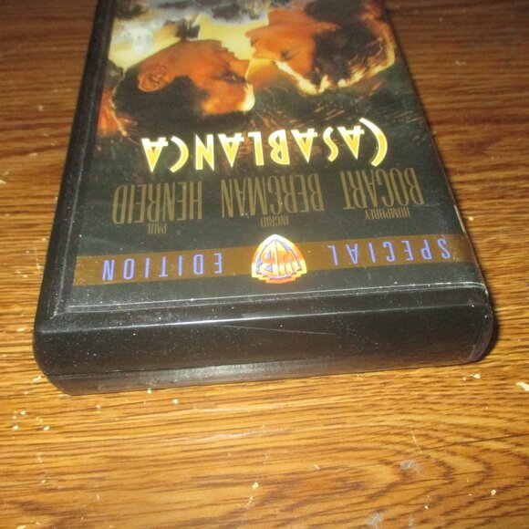 Casablance (VHS, Original from 1943 but remastered in1998 on this tape) - Picture 5 of 9